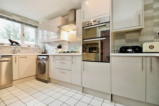 Town house for sale in Roxburgh Garden Court, Plymouth Road, Penarth
