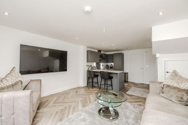 30, Hawk Chase, Newcastle Upon Tyne photo 3