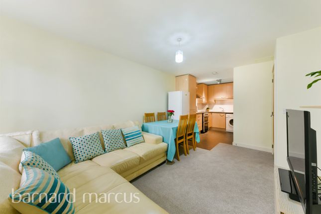 Flat for sale in Scott Avenue, London