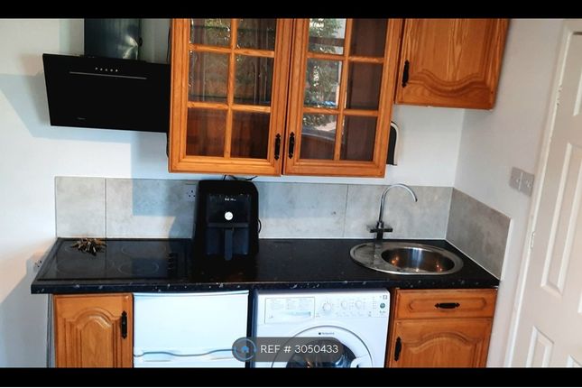 The Ridgeway Colindale, London photo 4
