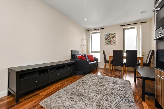 Flat 23, Dungannon House, 15 Vanston Place, London photo 3