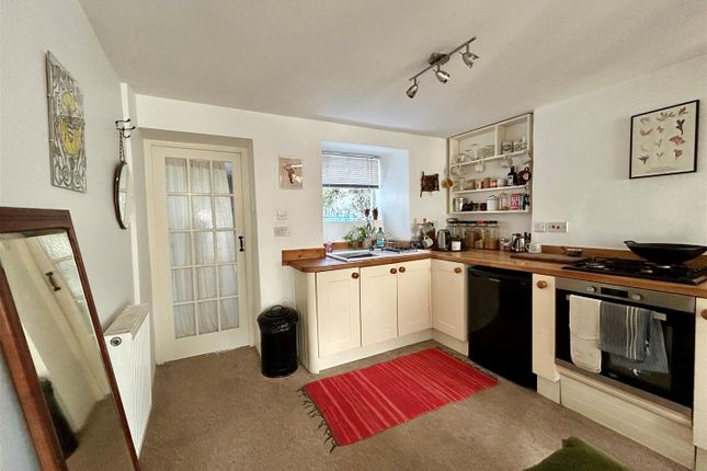 14, Castle Green, Helston photo 3