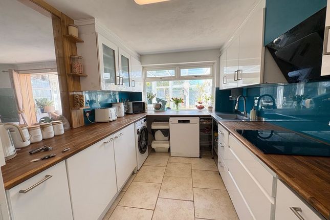 2, Meadow Road, Tenby photo 2