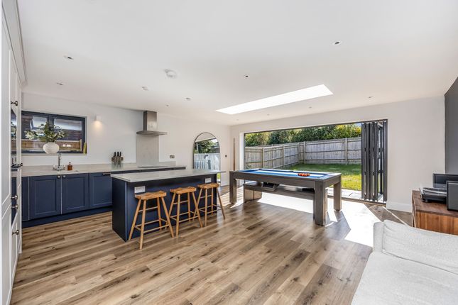 31 Lower Faircox, Henfield photo 3
