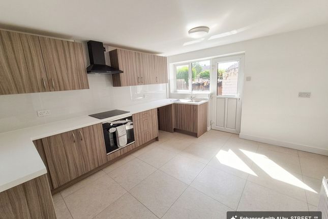 11 Kingsdale Avenue, Preston photo 2