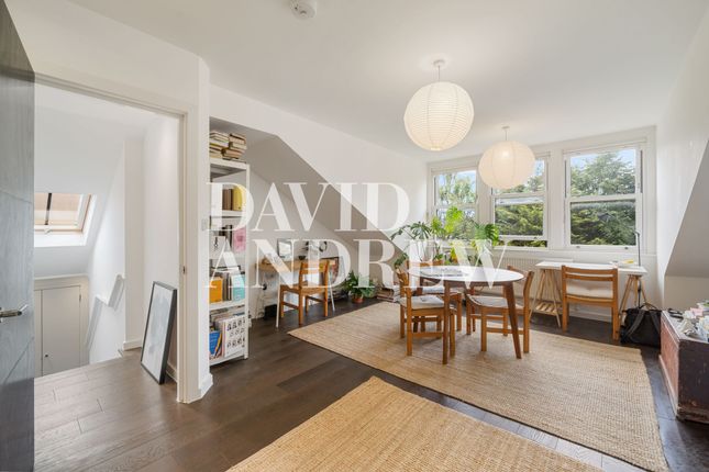 Flat 3, 184 Evering Road, London photo 4