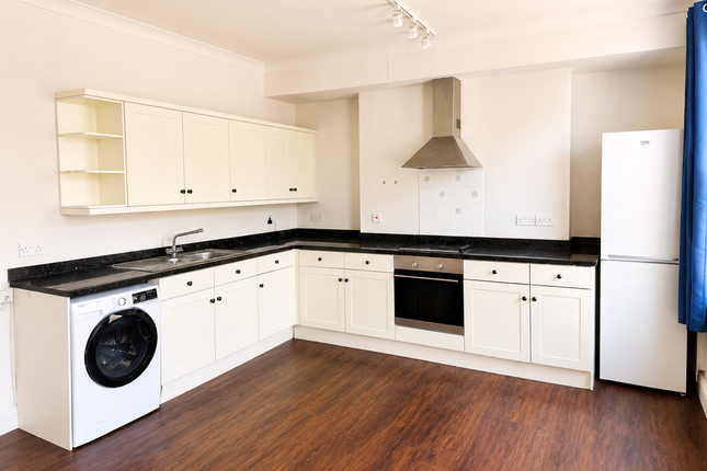 8, Bromley photo 2