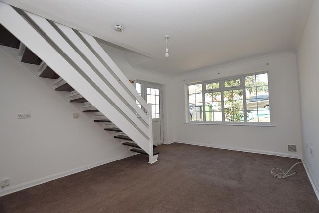 4, Nook Close, Hastings photo 2
