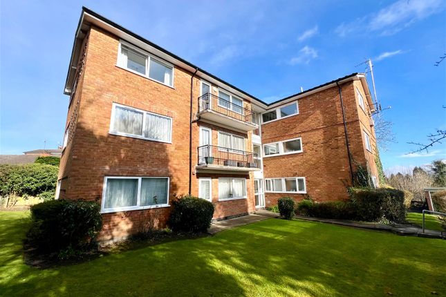 Flat for sale in Meadow Drive, Hampton-In-Arden, Solihull