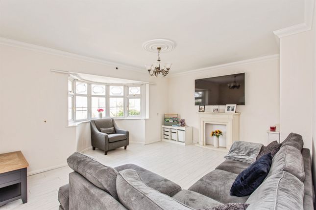 24, Stanley Road, Benfleet photo 2