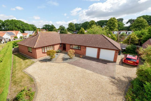 Thumbnail Detached bungalow for sale in Green Lane, Woodhall Spa