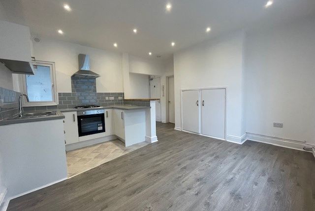 Flat 2, 43, Virginia Road, Wirral photo 4