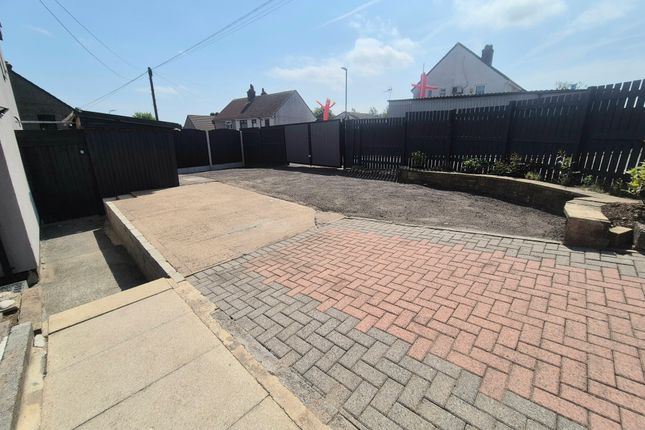 22, Furness Avenue, HALIFAX photo 3