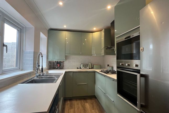 Thumbnail Semi-detached house to rent in Northern Road, Slough, Berkshire