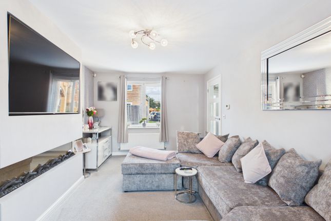 14, BARON AVENUE, ASHTON-UNDER-LYNE photo 4