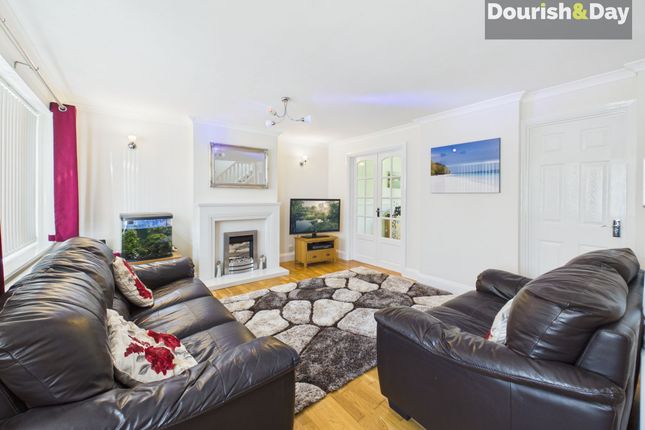 14 Covert Close, Stafford photo 2