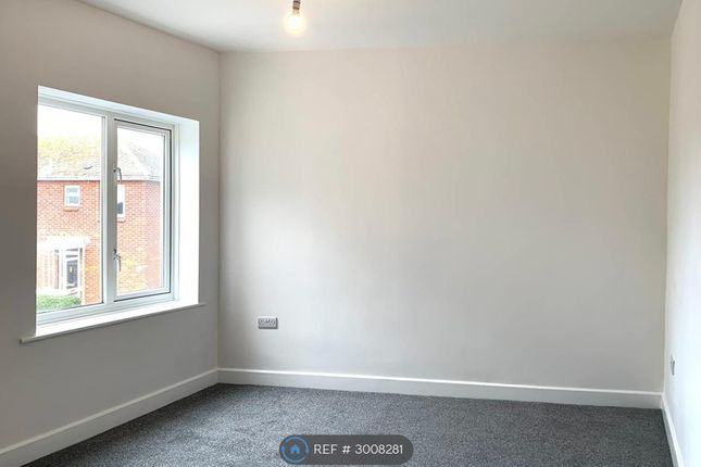 Flat, Franklin Road, Weymouth photo 5