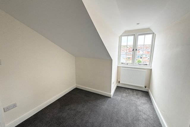 Flat 12 Sandrock, 104-106 Exeter Road Devon, Exmouth photo 3