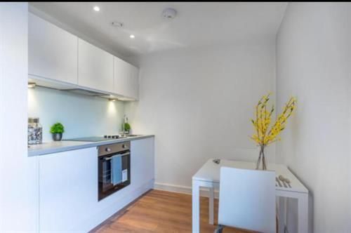 Studio studio on 34, Wolstonehome Square, Liverpool, £80,000