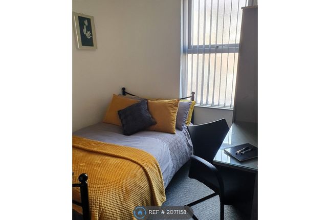 Room to rent in Dial Street, Liverpool
