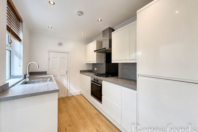 3, Clifton Road, Hornchurch photo 4