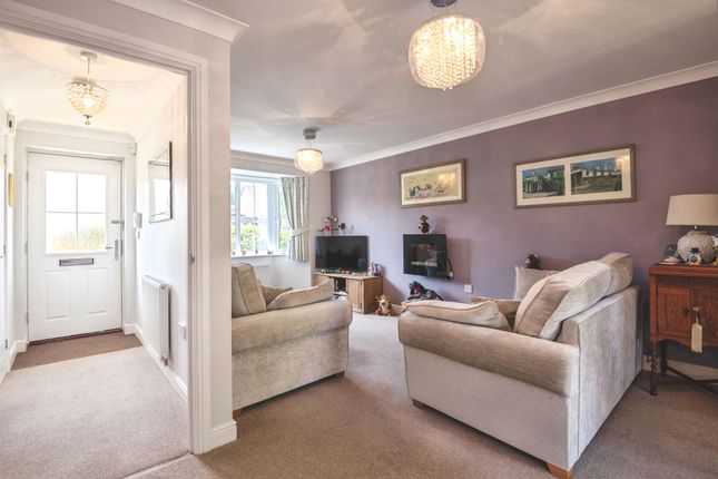 2, College Close, Minehead photo 4