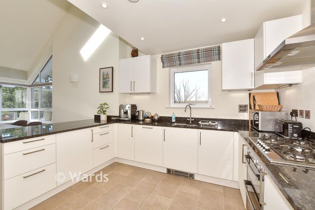 4, Moncrieff Gardens, Hythe photo 3