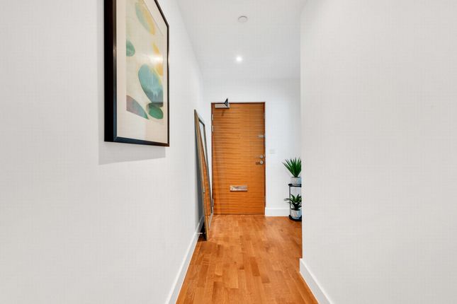 Flat to rent in Duncombe House, Victory Parade, London