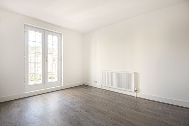 Flat 2 Swift Court,, Alma Grove, London photo 4