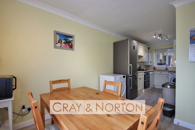 3, Saffron Close, Croydon photo 4
