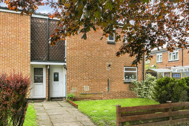 End terrace house for sale in Drovers Way, Hatfield