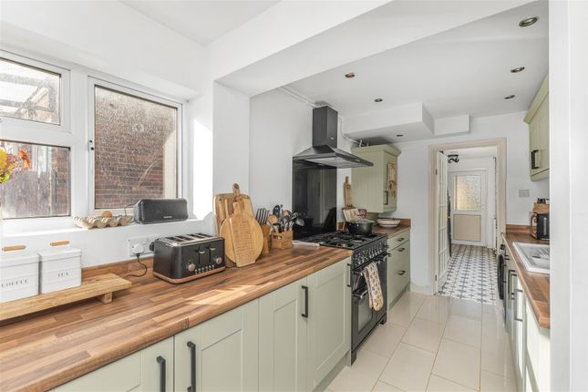 13, Riley Drive, Banbury photo 5