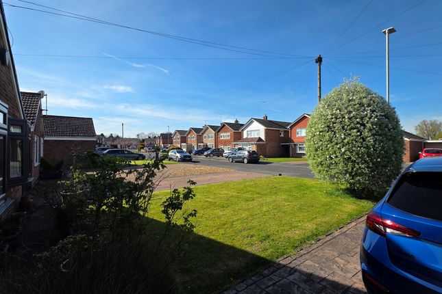 7, Alderbrook Close, Burton-On-Trent photo 3