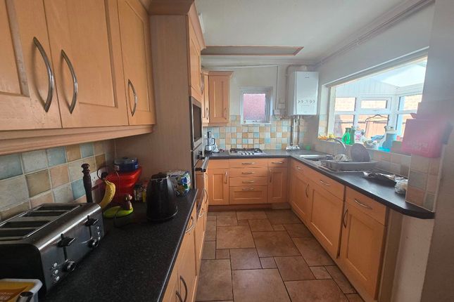 464 Uppingham Road, Leicester photo 4