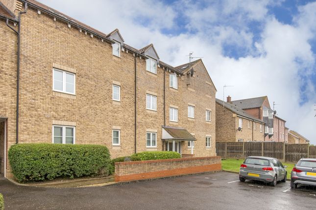 Flat to rent in Rosemary Drive, Banbury