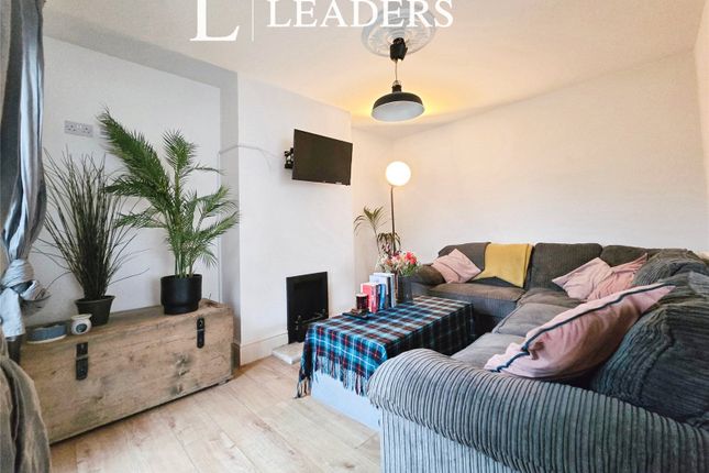 18, Cambridge Road, Gosport photo 3
