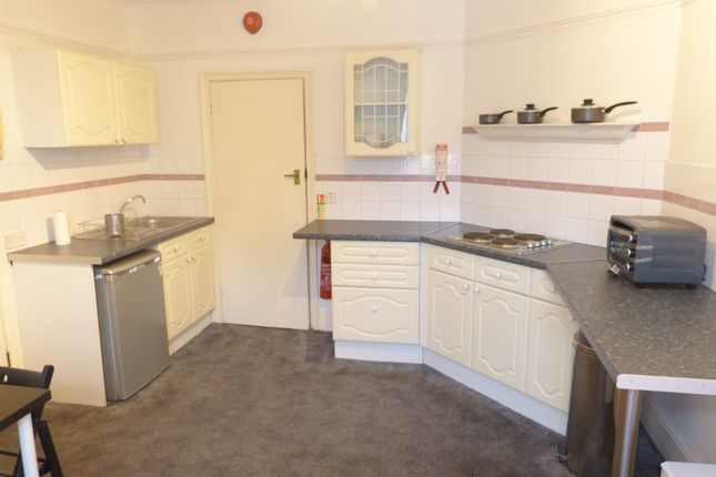 602 Finchley Road, LONDON photo 2