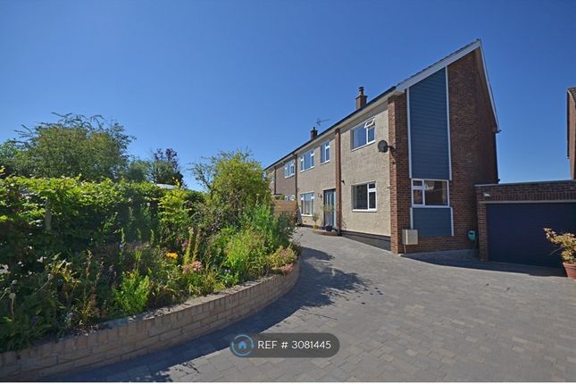 4-bed semi-detached on Saffron Walden, £2,350/mo