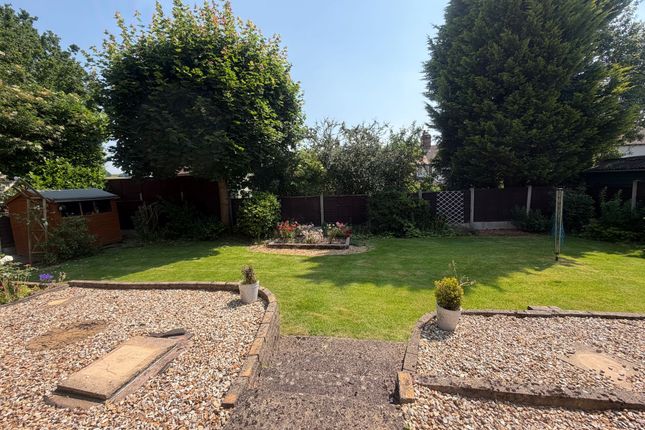 The Poplars Wallfield Close, Stoke-On-Trent photo 4