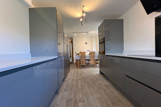 78, Flora Street, Cardiff photo 2