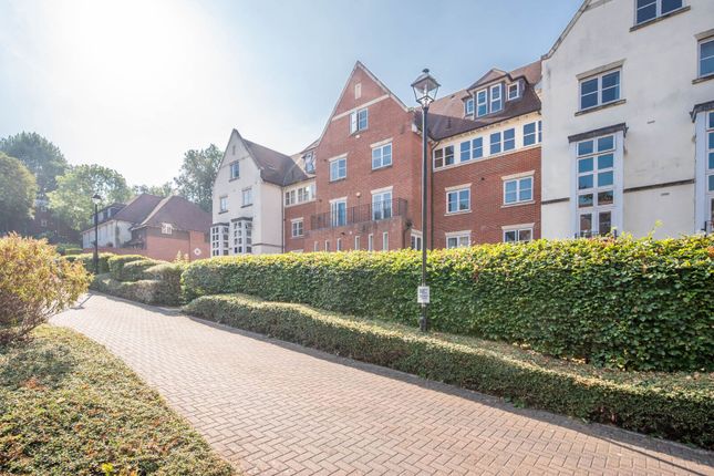 Cottage Close, Harrow on the Hill photo 4