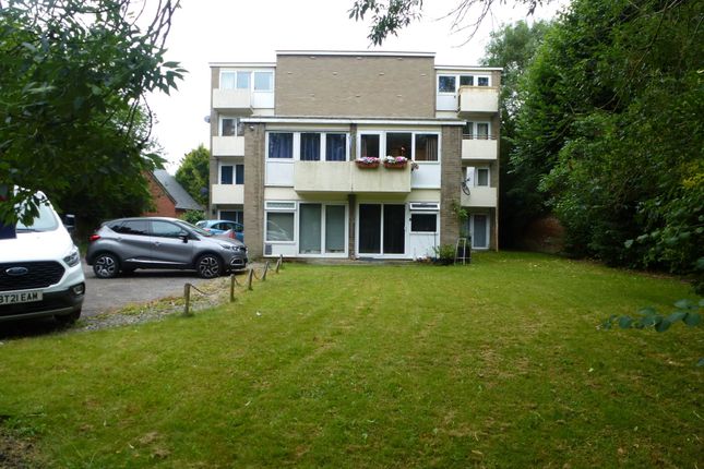 12 Crescent Court, Crescent Road, Reading photo 2