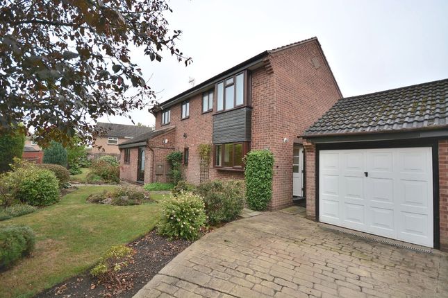 Detached house to rent in Salcey Close, Swanwick, Alfreton