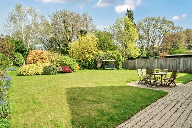 5, Hewshott Grove, Liphook photo 2