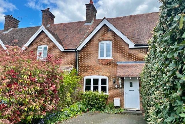 Thumbnail Semi-detached house to rent in Fox Road, Wigginton, Tring