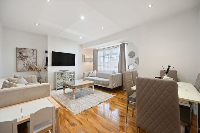 7, Rowe Walk, Harrow photo 2