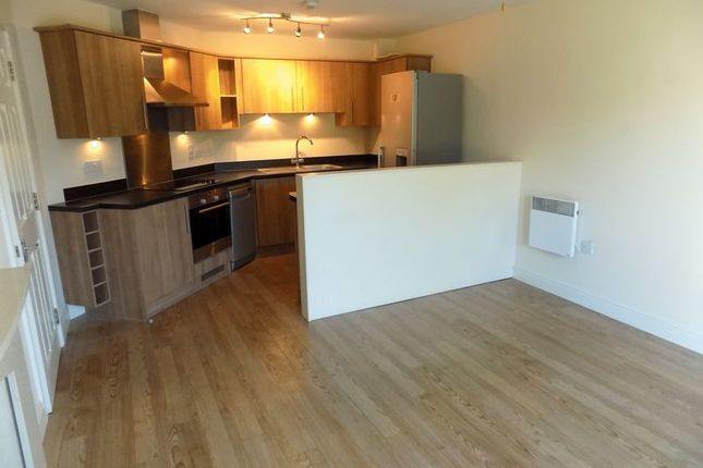 Flat 28, Castle Mews, Caerphilly photo 2