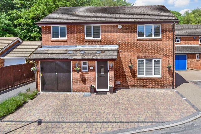 11, Beechmore Drive, Chatham photo 2