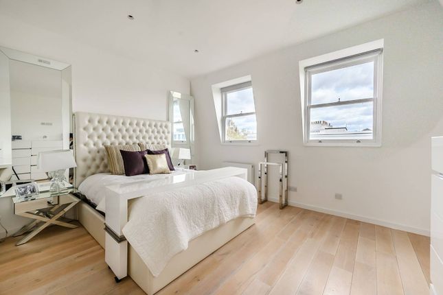 Flat to rent in Queens Gate, South Kensington, London