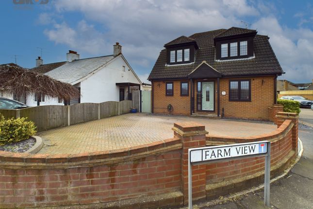 Detached house for sale in Farm View, Rayleigh, Essex